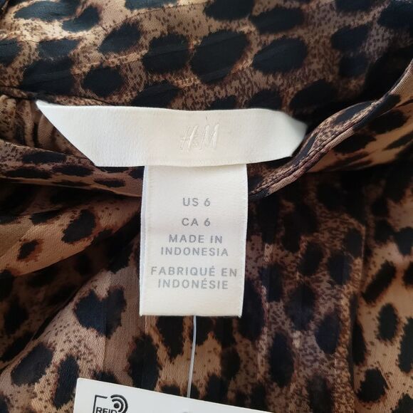H&M Animal Print High Neck Semi Sheer Long Sleeve Lightweight Blouse Top Size 6 - Picture 9 of 11